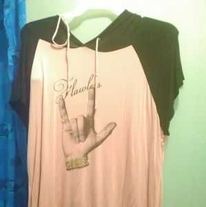 Loose T witu hood. Never worn